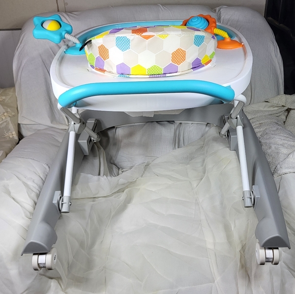Smart Steps Dine N Play 3 in 1 Feeding Walker - Picture 5 of 15